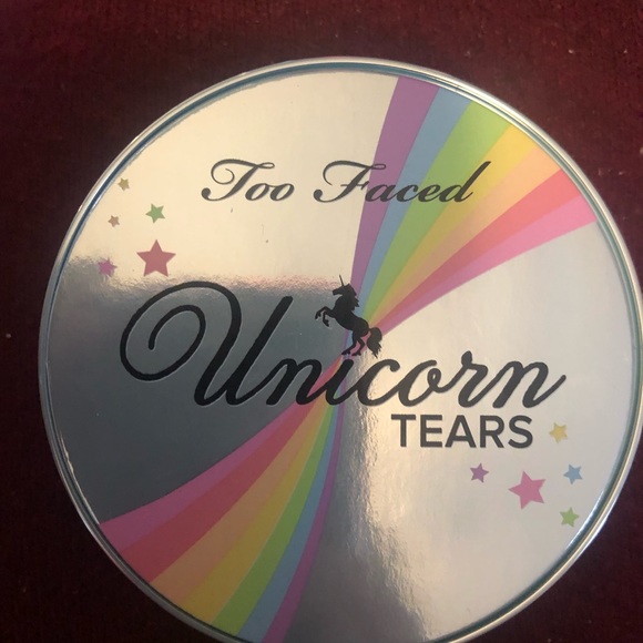 Too Faced Unicorn Tears bronzer - Picture 3 of 3